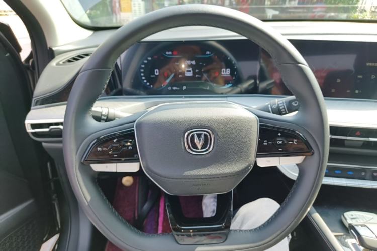 Used CHANGAN Eado 2024 PLUS Blue Whale NE 1.4T GDI DCT High-Energy Edition Steering Wheel