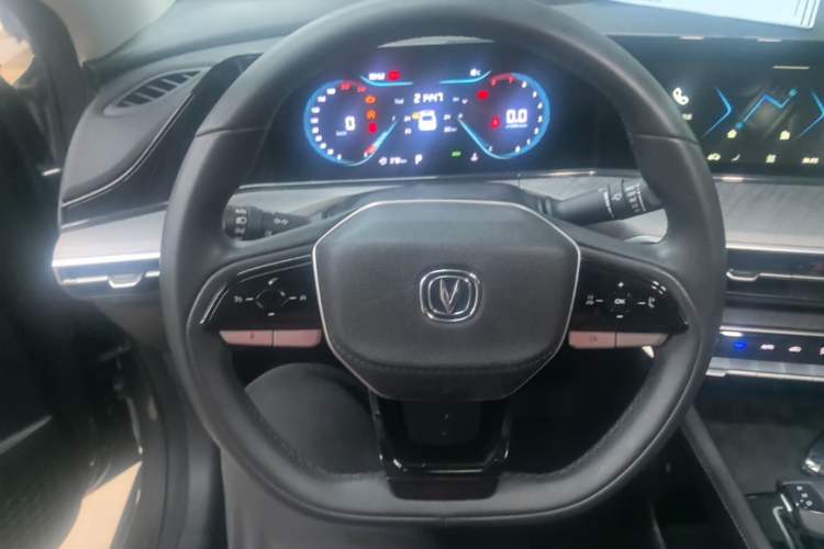 Used CHANGAN Eado 2024 PLUS Blue Whale NE 1.4T GDI DCT High-Energy Edition Steering Wheel