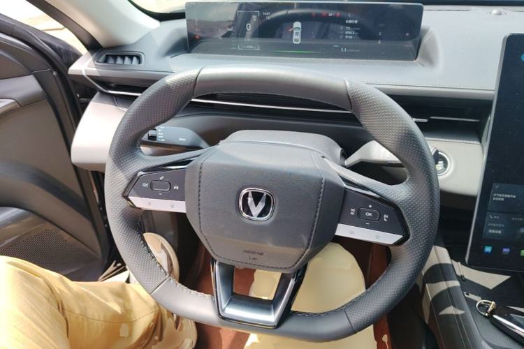 Used CHANGAN Eado 2024 1.5T GDI Automatic Flagship Edition Steering Wheel