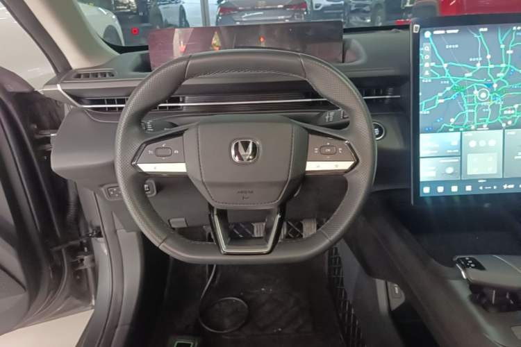 Used CHANGAN Eado 2024 1.5T GDI Automatic Prestige Edition Steering Wheel