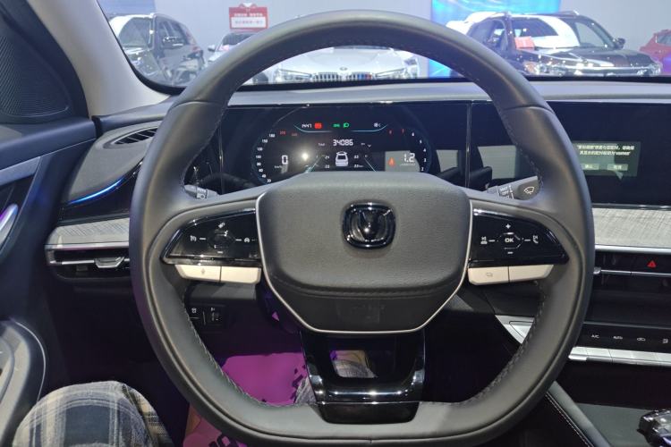 Used CHANGAN Eado 2024 PLUS Blue Whale NE 1.4T GDI DCT High-Energy Edition Steering Wheel