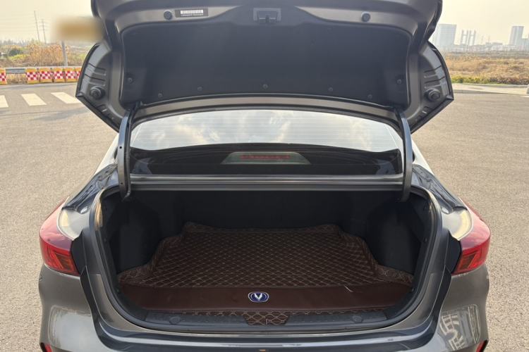 Used CHANGAN Eado 2024 PLUS Blue Whale NE 1.4T GDI DCT High-Energy Edition Trunk