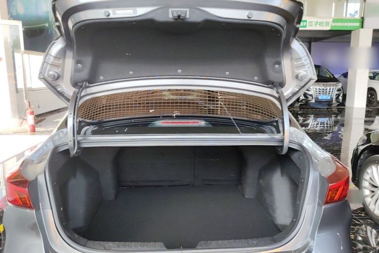 Used CHANGAN Eado 2024 PLUS Blue Whale NE 1.4T GDI DCT High-Energy Edition Trunk