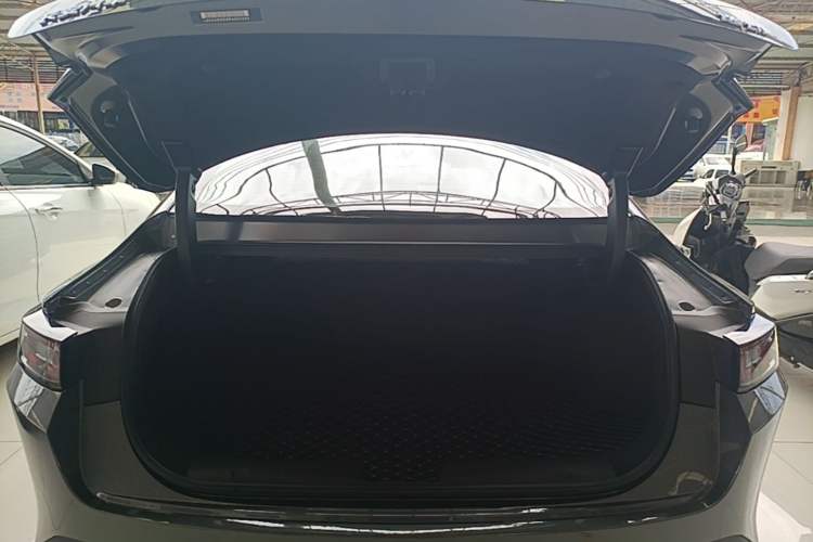 Used CHANGAN Eado 2024 1.5T GDI Automatic Flagship Edition Trunk