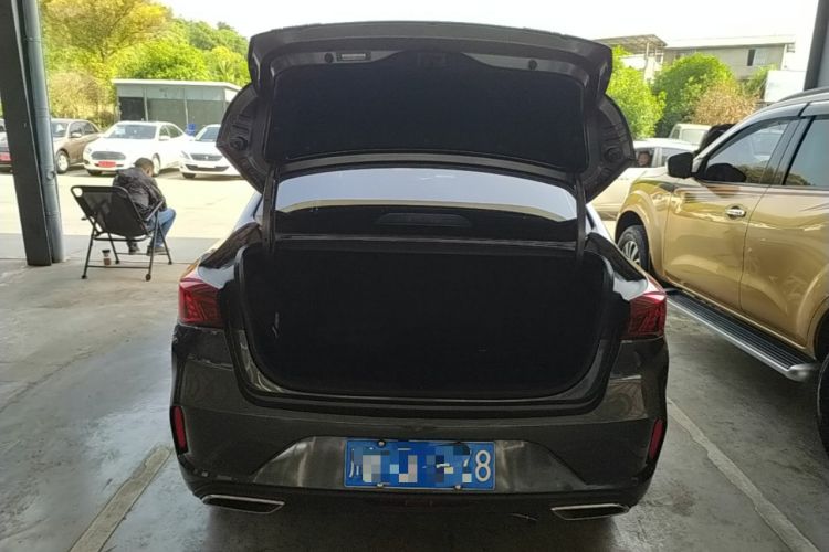 Used CHANGAN Eado 2024 PLUS Blue Whale NE 1.4T GDI DCT High-Energy Edition Trunk