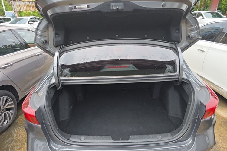 Used CHANGAN Eado 2024 PLUS Blue Whale NE 1.4T GDI DCT High-Energy Edition Trunk
