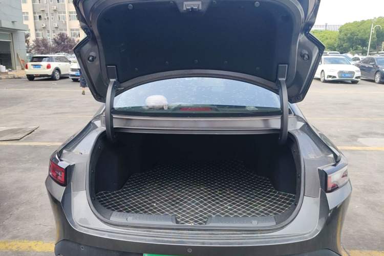 Used CHANGAN Eado 2024 1.5T GDI Automatic Flagship Edition Trunk