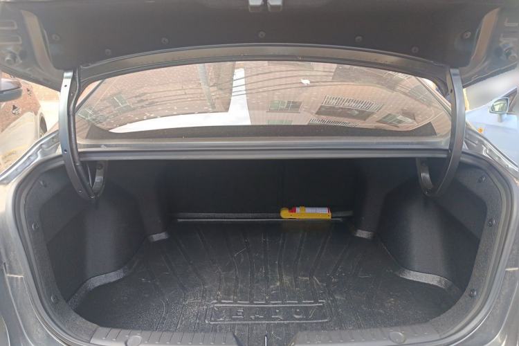Used CHANGAN Eado 2024 PLUS Blue Whale NE 1.4T GDI DCT High-Energy Edition Trunk