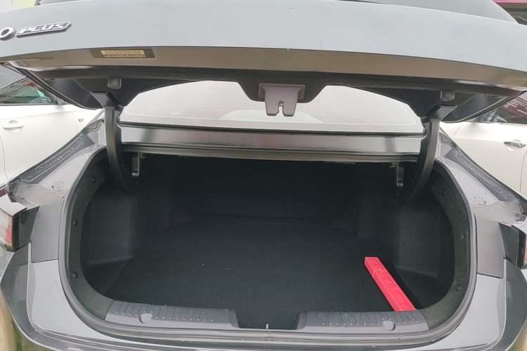 Used CHANGAN Eado 2024 1.5T GDI Automatic Flagship Edition Trunk