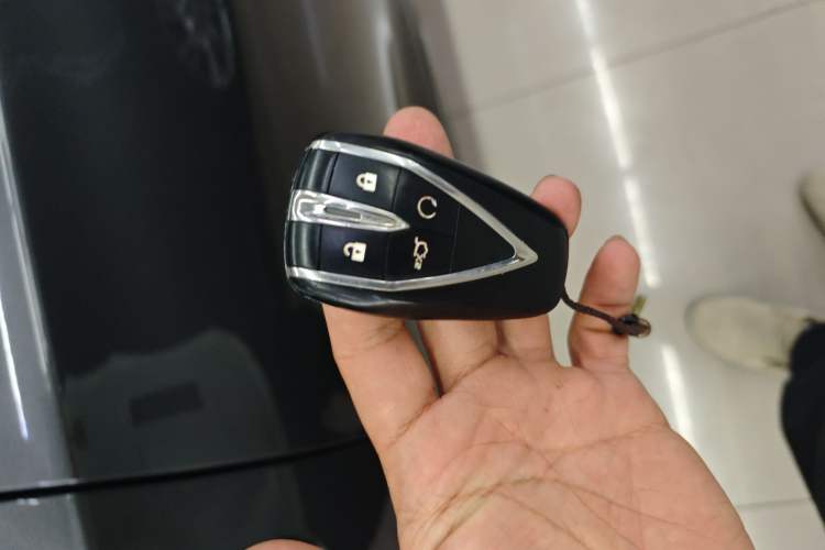 Used CHANGAN Eado 2024 PLUS Blue Whale NE 1.4T GDI DCT High-Energy Edition Vehicle Key