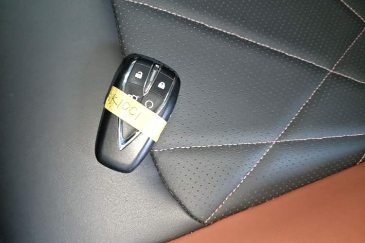 Used CHANGAN Eado 2024 PLUS Blue Whale NE 1.4T GDI DCT High-Energy Edition Vehicle Key