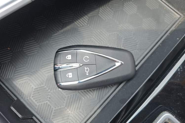 Used CHANGAN Eado 2024 PLUS Blue Whale NE 1.4T GDI DCT High-Energy Edition Vehicle Key