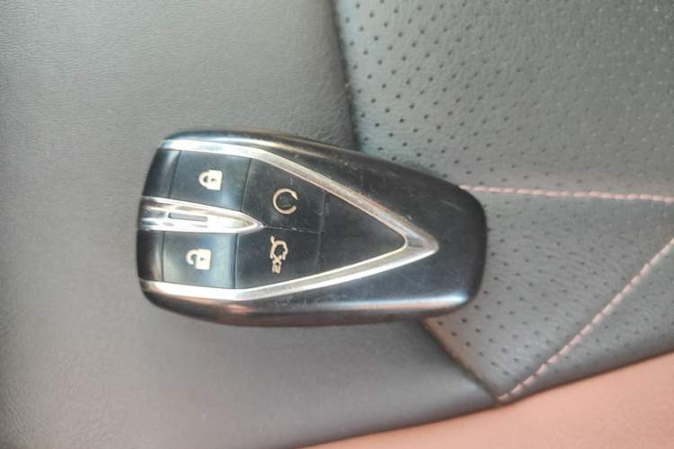 Used CHANGAN Eado 2024 PLUS Blue Whale NE 1.4T GDI DCT High-Energy Edition Vehicle Key
