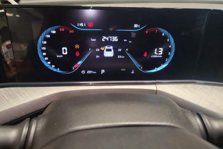 Used CHANGAN Eado 2024 PLUS Blue Whale NE 1.4T GDI DCT High-Energy Edition Odometer Close Up