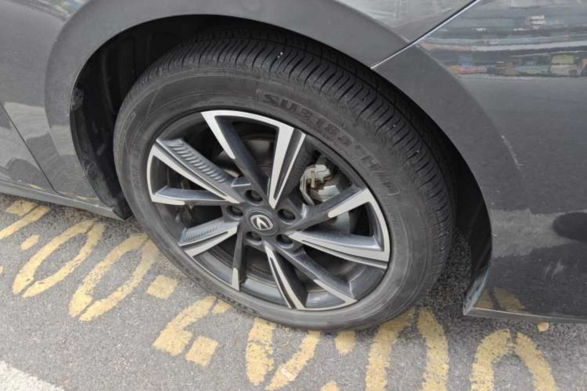 Used CHANGAN Eado 2024 1.5T GDI Automatic Prestige Edition Right Front Wheel Hub