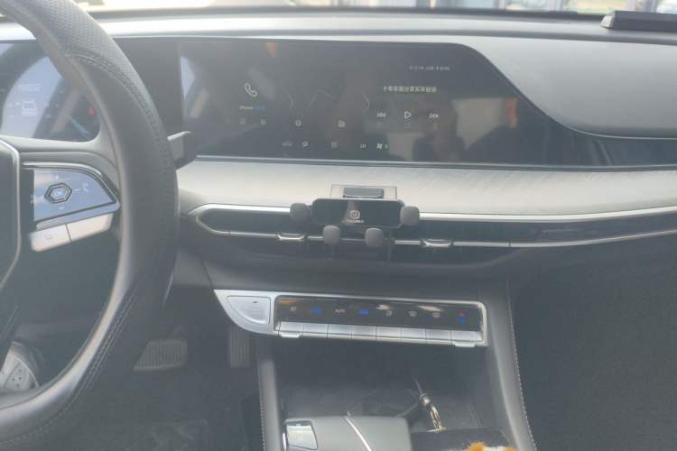 Used CHANGAN Eado 2024 PLUS Blue Whale NE 1.4T GDI DCT High-Energy Edition Audio And AC Panel