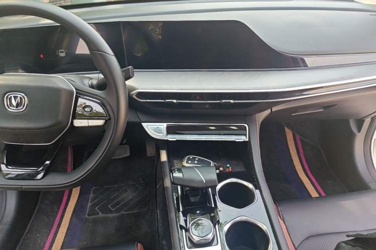 Used CHANGAN Eado 2024 PLUS Blue Whale NE 1.4T GDI DCT High-Energy Edition Audio And AC Panel