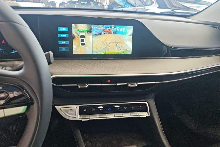 Used CHANGAN Eado 2024 PLUS Blue Whale NE 1.4T GDI DCT High-Energy Edition Audio And AC Panel