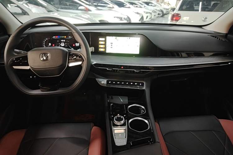 Used CHANGAN Eado 2024 PLUS Blue Whale NE 1.4T GDI DCT High-Energy Edition Audio And AC Panel