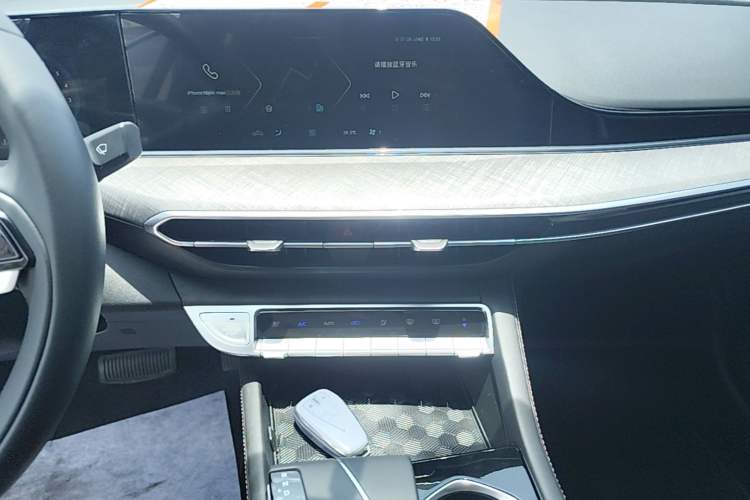 Used CHANGAN Eado 2024 PLUS Blue Whale NE 1.4T GDI DCT High-Energy Edition Audio And AC Panel