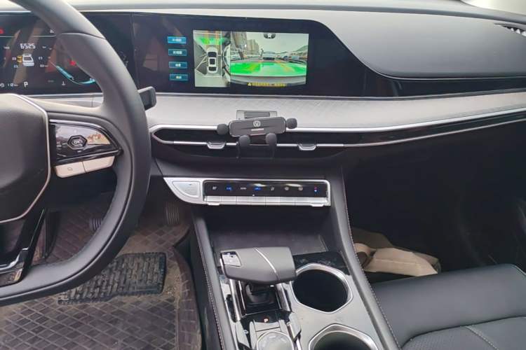 Used CHANGAN Eado 2024 PLUS Blue Whale NE 1.4T GDI DCT High-Energy Edition Audio And AC Panel