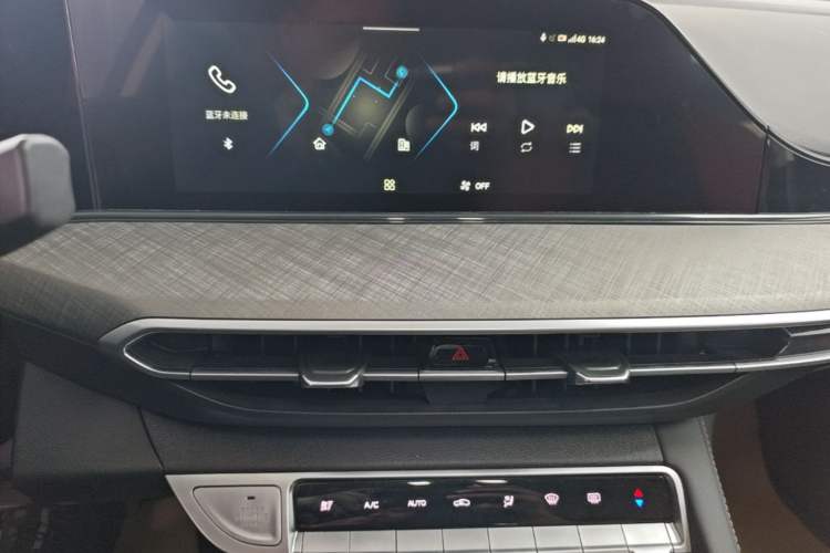 Used CHANGAN Eado 2024 PLUS Blue Whale NE 1.4T GDI DCT High-Energy Edition Audio And AC Panel