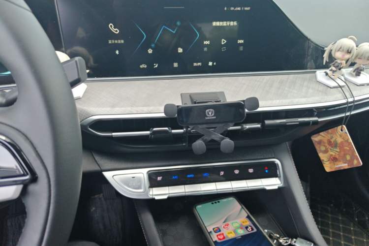 Used CHANGAN Eado 2024 PLUS Blue Whale NE 1.4T GDI DCT High-Energy Edition Audio And AC Panel