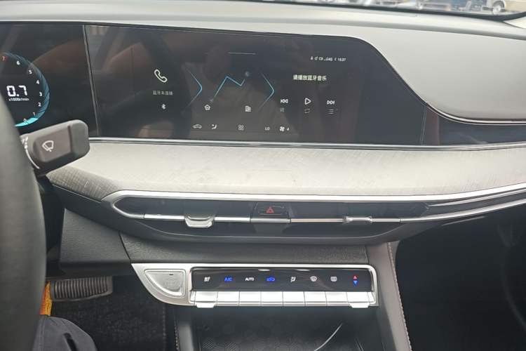 Used CHANGAN Eado 2024 PLUS Blue Whale NE 1.4T GDI DCT High-Energy Edition Audio And AC Panel