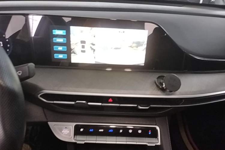 Used CHANGAN Eado 2024 PLUS Blue Whale NE 1.4T GDI DCT High-Energy Edition Audio And AC Panel