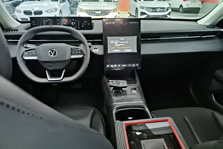 Used CHANGAN Eado 2024 1.5T GDI Automatic Prestige Edition Center Console