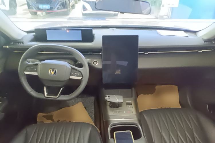 Used CHANGAN Eado 2024 1.5T GDI Automatic Flagship Edition Center Console