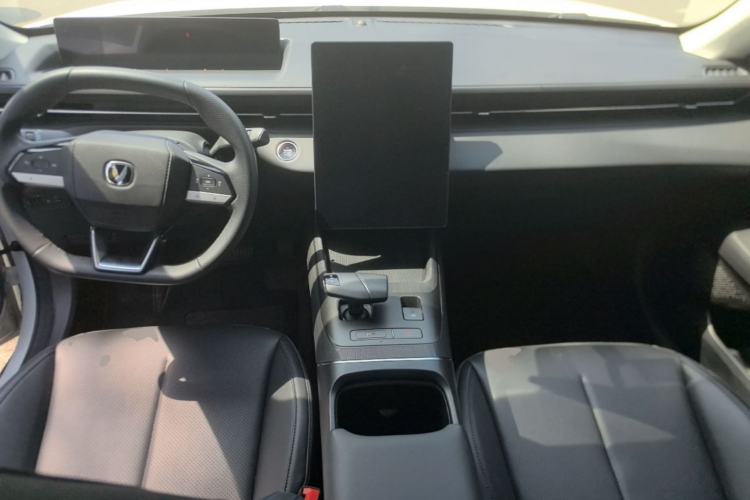 Used CHANGAN Eado 2024 1.5T GDI Automatic Enjoyment Edition Center Console
