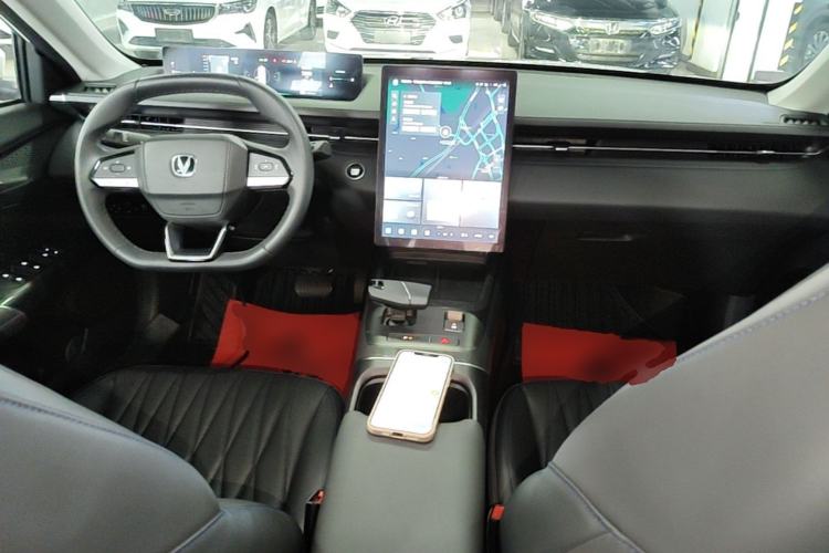 Used CHANGAN Eado 2024 1.5T GDI Automatic Flagship Edition Center Console