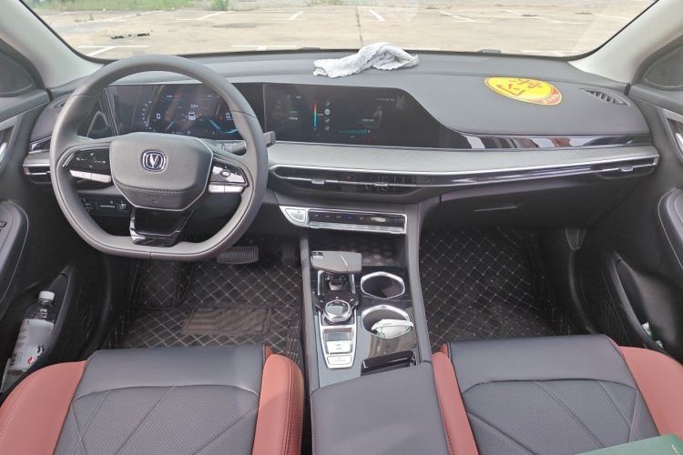 Used CHANGAN Eado 2024 PLUS Blue Whale NE 1.4T GDI DCT High-Energy Edition Center Console