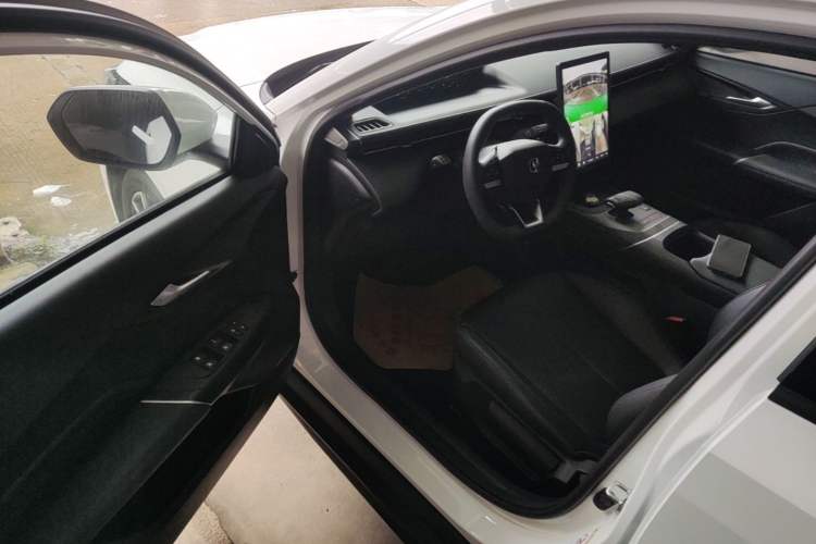 Used CHANGAN Eado 2024 1.5T GDI Automatic Prestige Edition Driver Seat