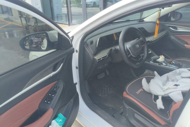 Used CHANGAN Eado 2024 PLUS Blue Whale NE 1.4T GDI DCT High-Energy Edition Driver Seat