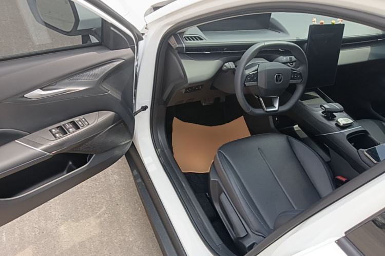 Used CHANGAN Eado 2024 1.5T GDI Automatic Prestige Edition Driver Seat