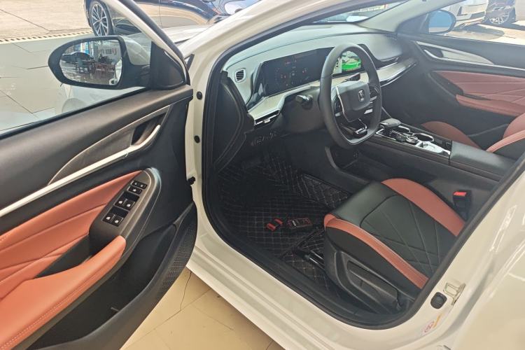 Used CHANGAN Eado 2024 PLUS Blue Whale NE 1.4T GDI DCT High-Energy Edition Driver Seat