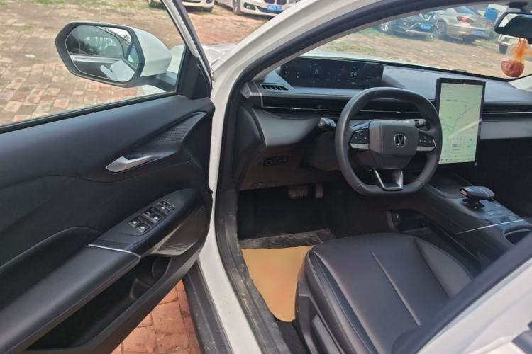 Used CHANGAN Eado 2024 1.5T GDI Automatic Prestige Edition Driver Seat