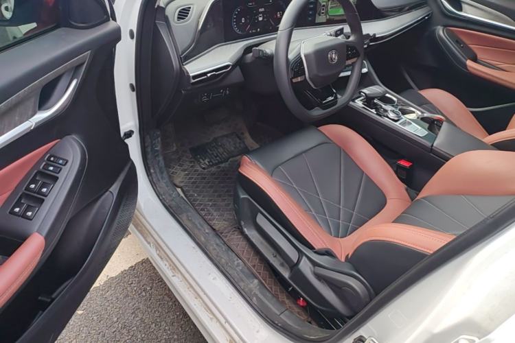 Used CHANGAN Eado 2024 PLUS Blue Whale NE 1.4T GDI DCT High-Energy Edition Driver Seat