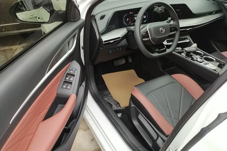 Used CHANGAN Eado 2024 PLUS Blue Whale NE 1.4T GDI DCT High-Energy Edition Driver Seat