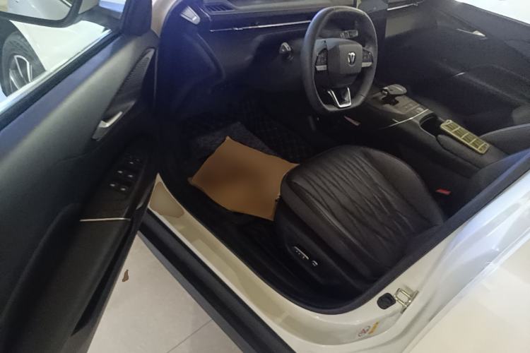 Used CHANGAN Eado 2024 1.5T GDI Automatic Flagship Edition Driver Seat