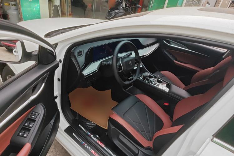 Used CHANGAN Eado 2024 PLUS Blue Whale NE 1.4T GDI DCT High-Energy Edition Driver Seat
