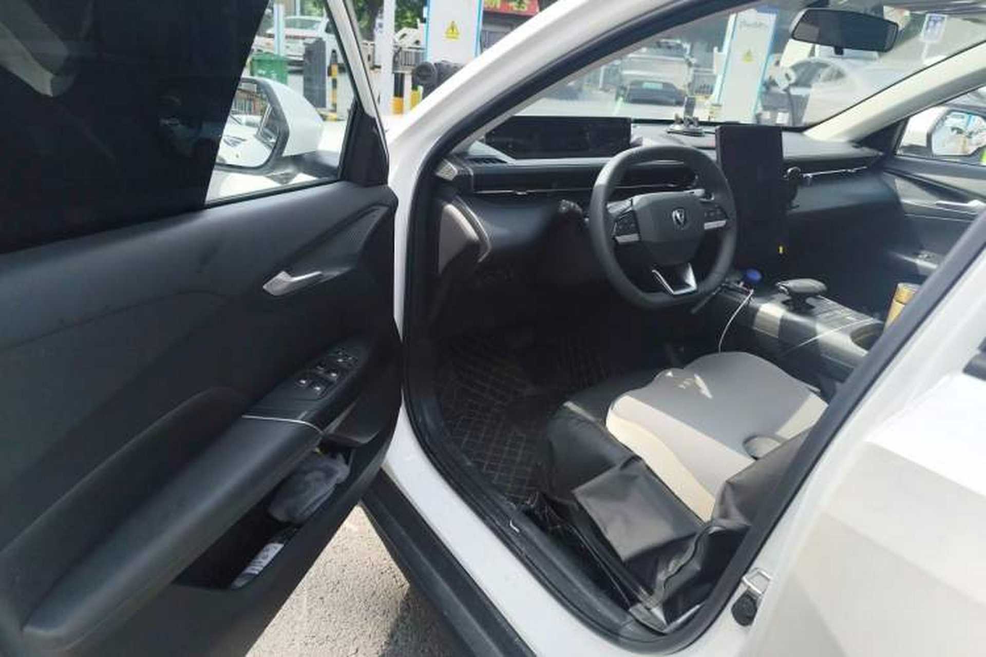 Used CHANGAN Eado 2024 1.5T GDI Automatic Prestige Edition Driver Seat