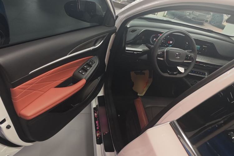 Used CHANGAN Eado 2024 PLUS Blue Whale NE 1.4T GDI DCT High-Energy Edition Driver Seat
