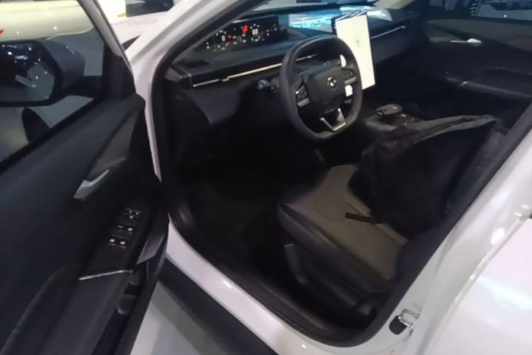 Used CHANGAN Eado 2024 1.5T GDI Automatic Prestige Edition Driver Seat