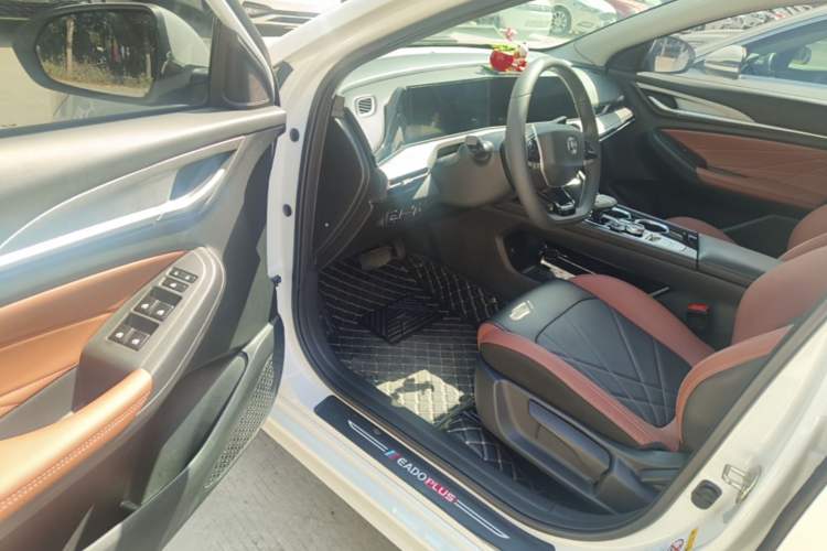 Used CHANGAN Eado 2024 PLUS Blue Whale NE 1.4T GDI DCT High-Energy Edition Driver Seat