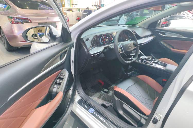 Used CHANGAN Eado 2024 PLUS Blue Whale NE 1.4T GDI DCT High-Energy Edition Driver Seat