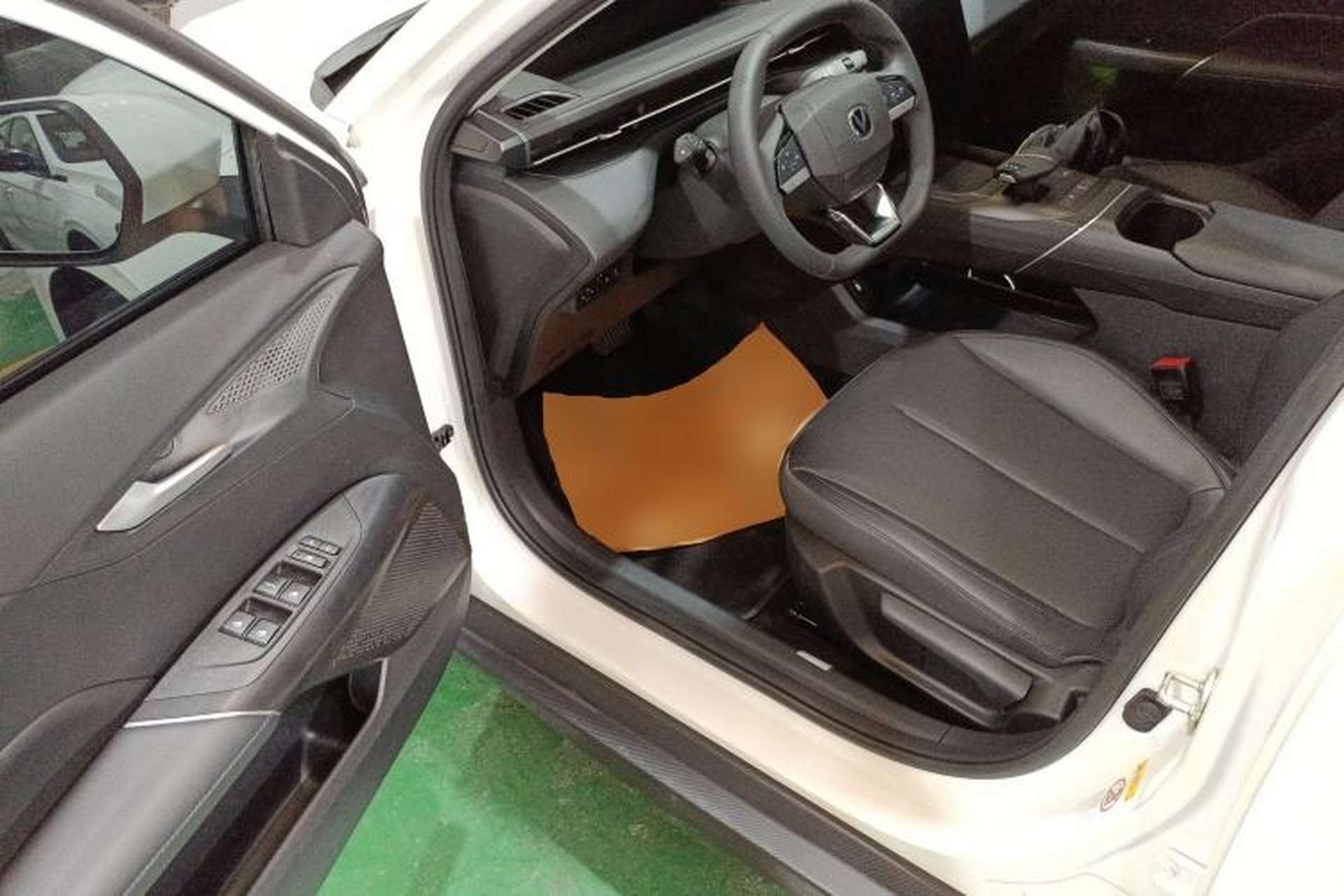 Used CHANGAN Eado 2024 1.5T GDI Automatic Prestige Edition Driver Seat