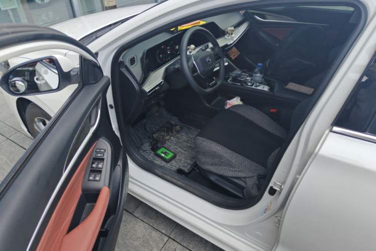 Used CHANGAN Eado 2024 PLUS Blue Whale NE 1.4T GDI DCT High-Energy Edition Driver Seat